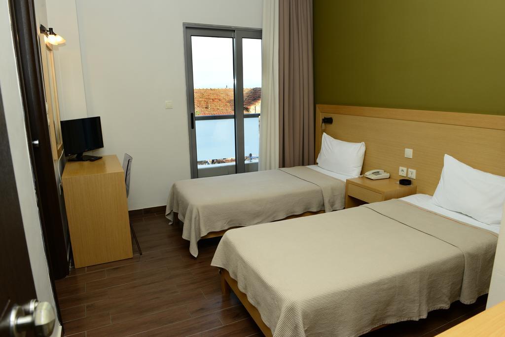 Ionion Hotel Kyparissia Dış mekan fotoğraf